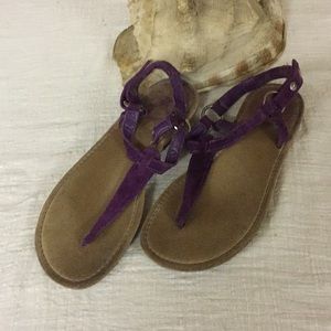 American Eagle Purple Suede Thong Sandals